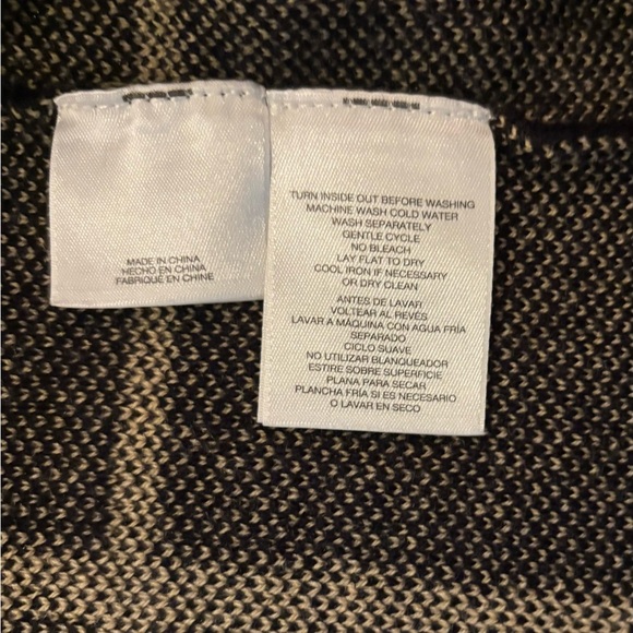 Anne Klein Black and tan sweater coat - Picture 5 of 5